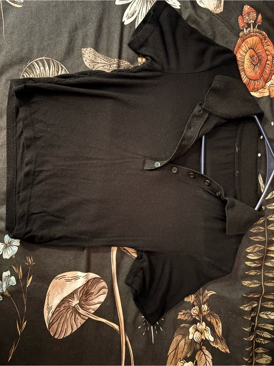 American Eagle Outfitters Tops - American Eagle Black Ribbed Polo Crop Top